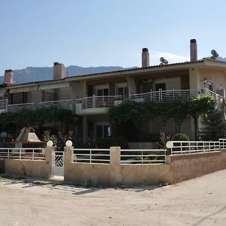 Giannakis Chrysi Ammoudia