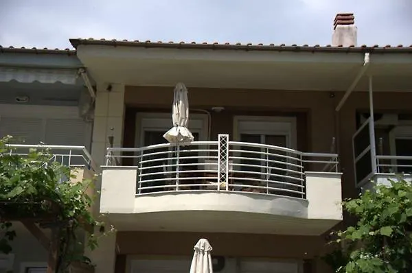 Giannakis クリッシ・アモウディア