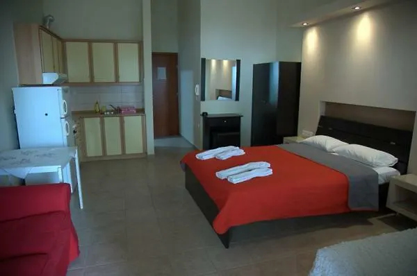 Giannakis * クリッシ・アモウディア