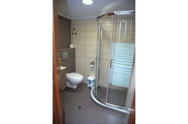 Giannakis クリッシ・アモウディア