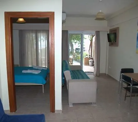 Giannakis Chrysi Ammoudia